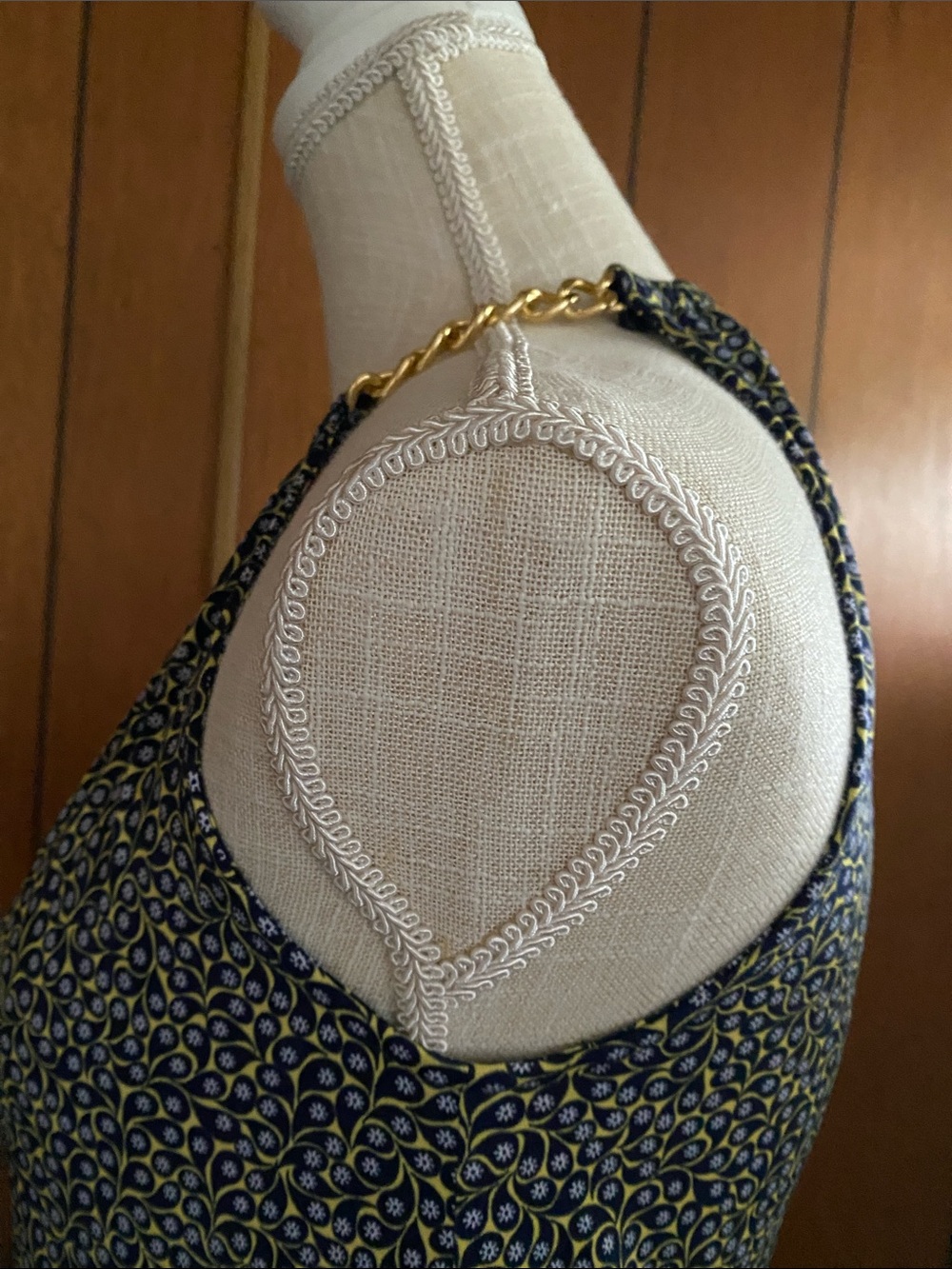 Michael Kors Navy Yellow & White Chain Shoulder Knee Length Dress - Picture 9 of 16